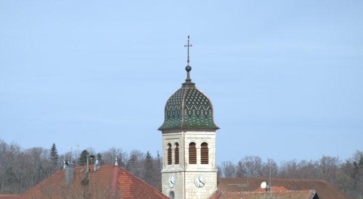Le toit du clocher de l'église refait à neuf