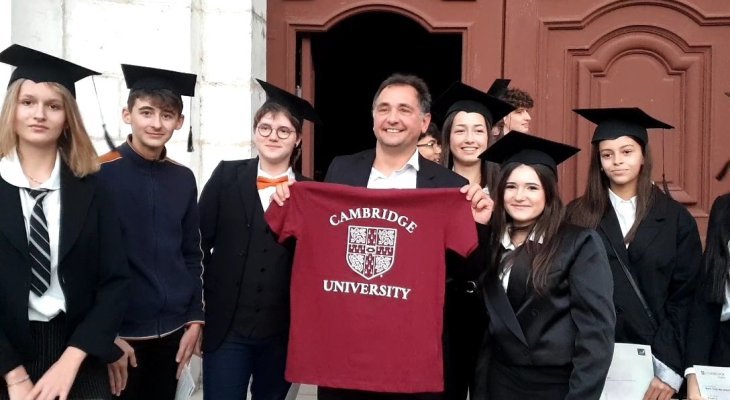 Des diplômes de Cambridge !