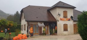 Les esprits hantent le village