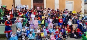 Une centaine d'enfants costumés pour Mardi Gras