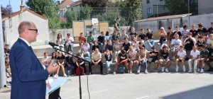 Le président Jean Deguerry en déplacement dans trois collèges aindinois