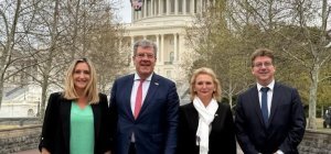 Des sénateurs en mission à Washington 